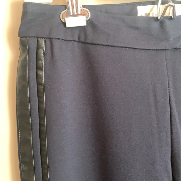 I ❤️Tyler Madison Leggings - Picture 4 of 11